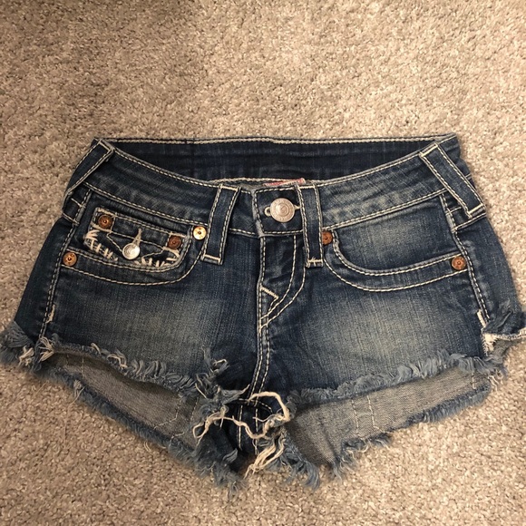 TRUE RELIGION JOEY CUT OFF DENIM SHORTS - Picture 2 of 3